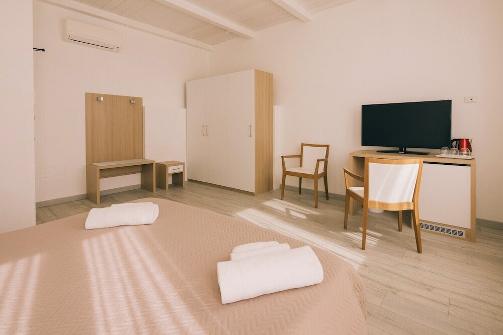 Фото La Promenade