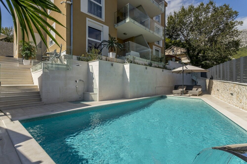 Фото Luxury Suites