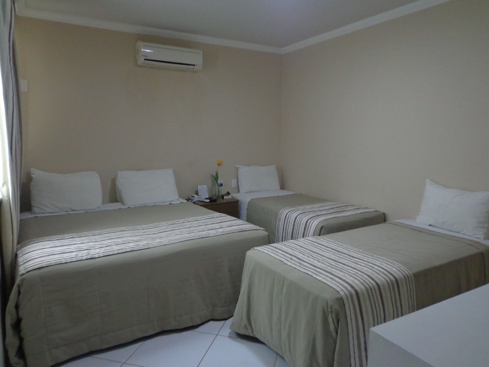 Фото Serra Plaza Hotel