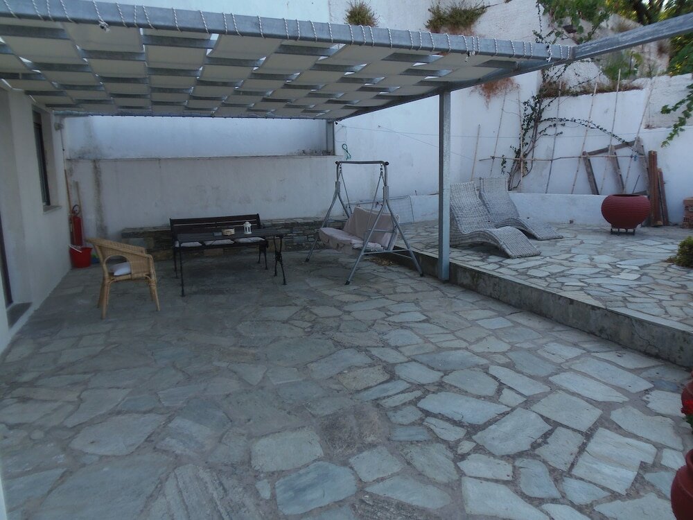 Фото Studios Milos Skopelos