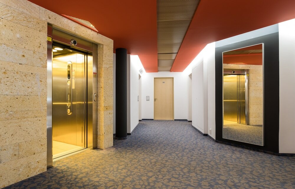 Фото Semiramis Business Hotel