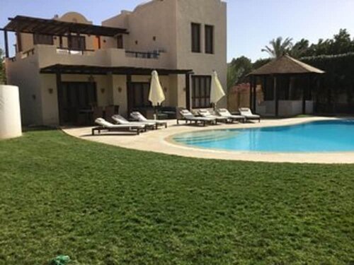 Гостиница Extremely Private Villa With Optional Pool Heating в Эль-Гуне