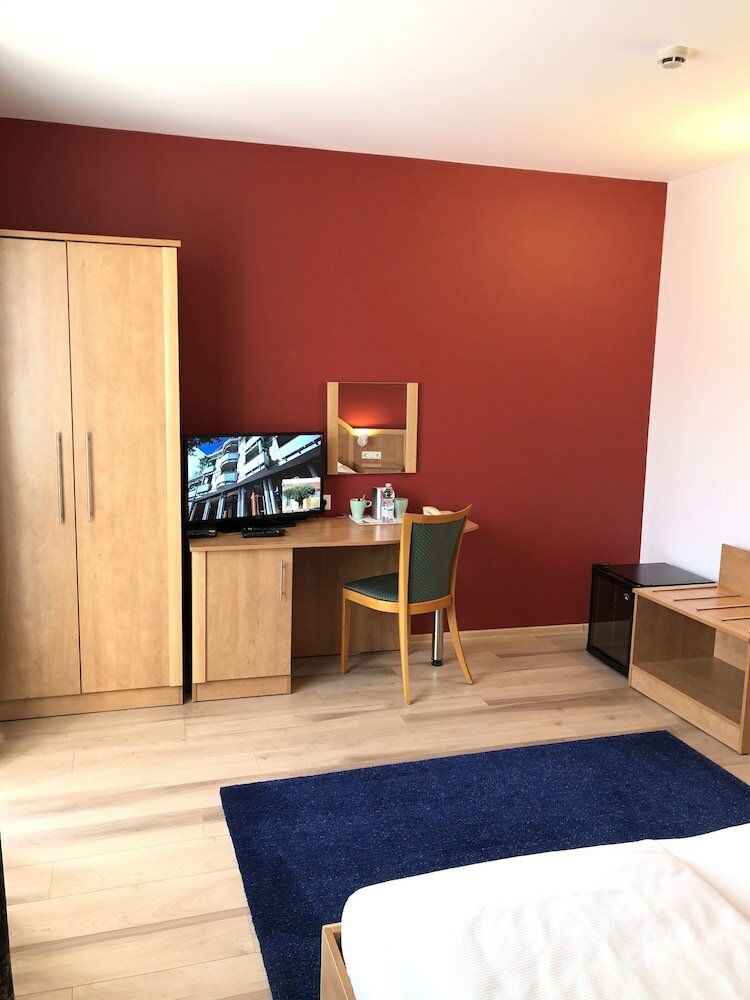 Фото Semiramis Business Hotel