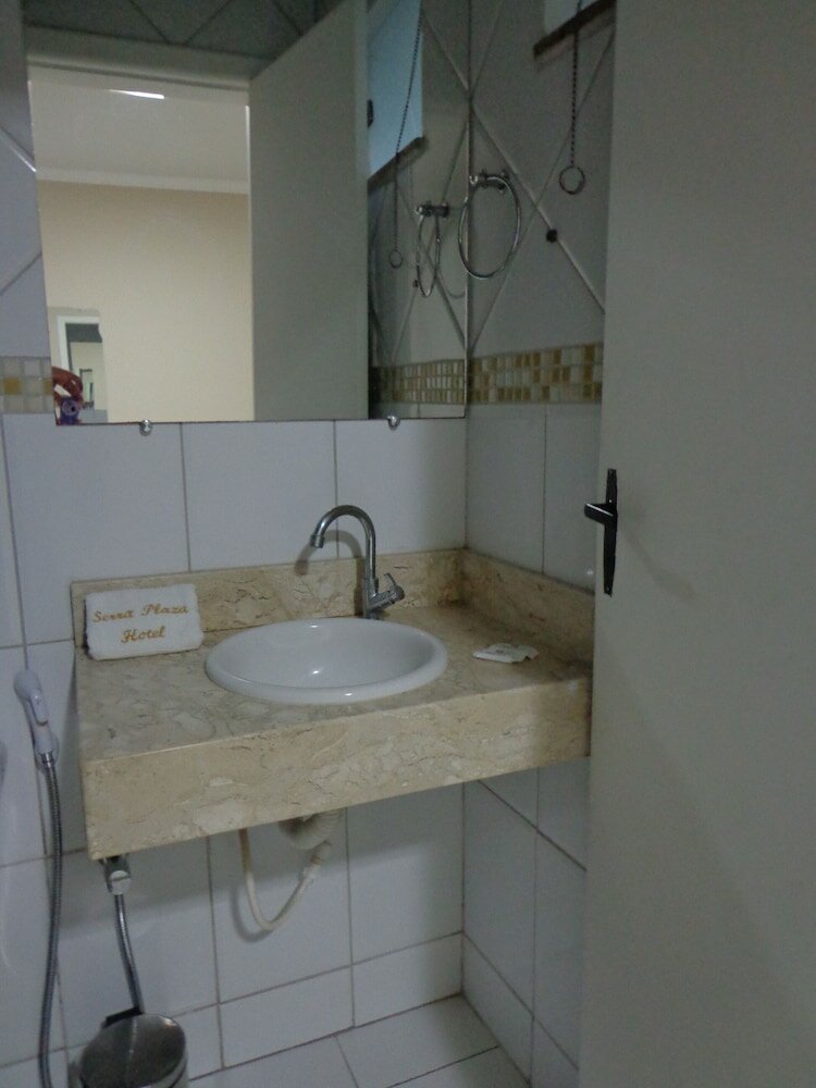 Фото Serra Plaza Hotel