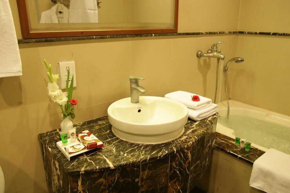 Фото Hotel One Gulberg