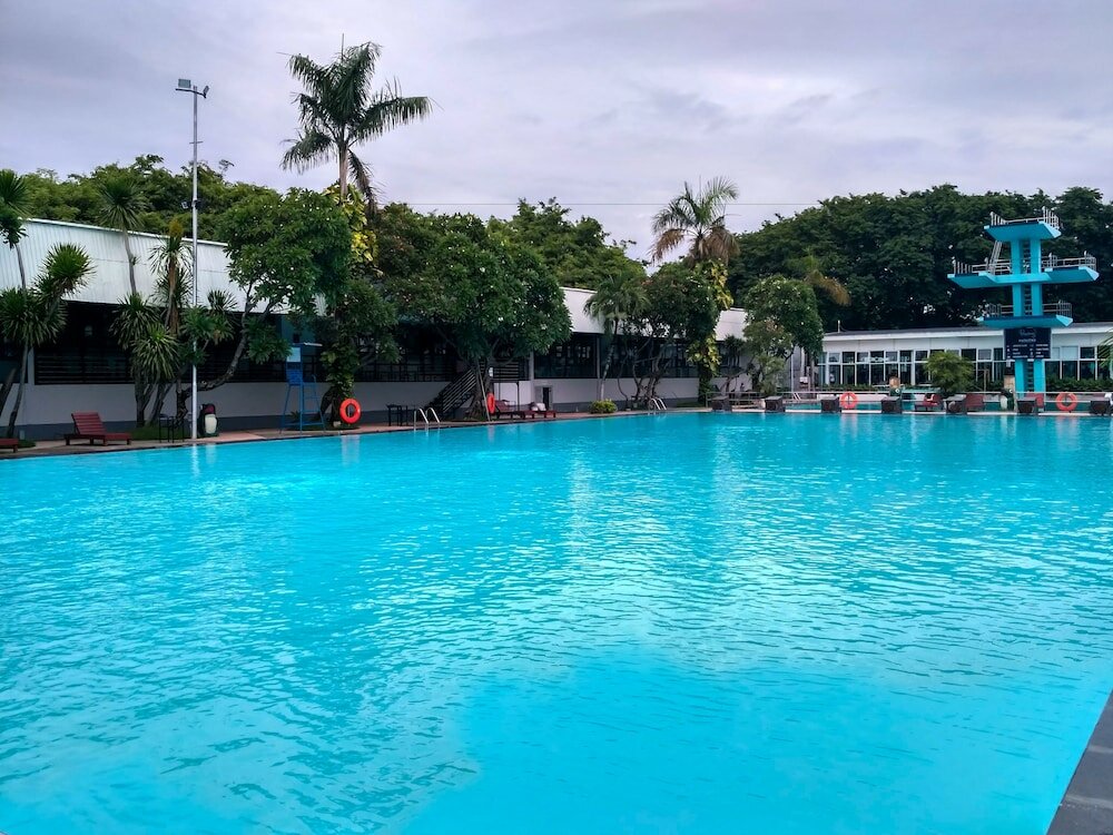 Фото Whiz Residence Darmo Harapan Surabaya