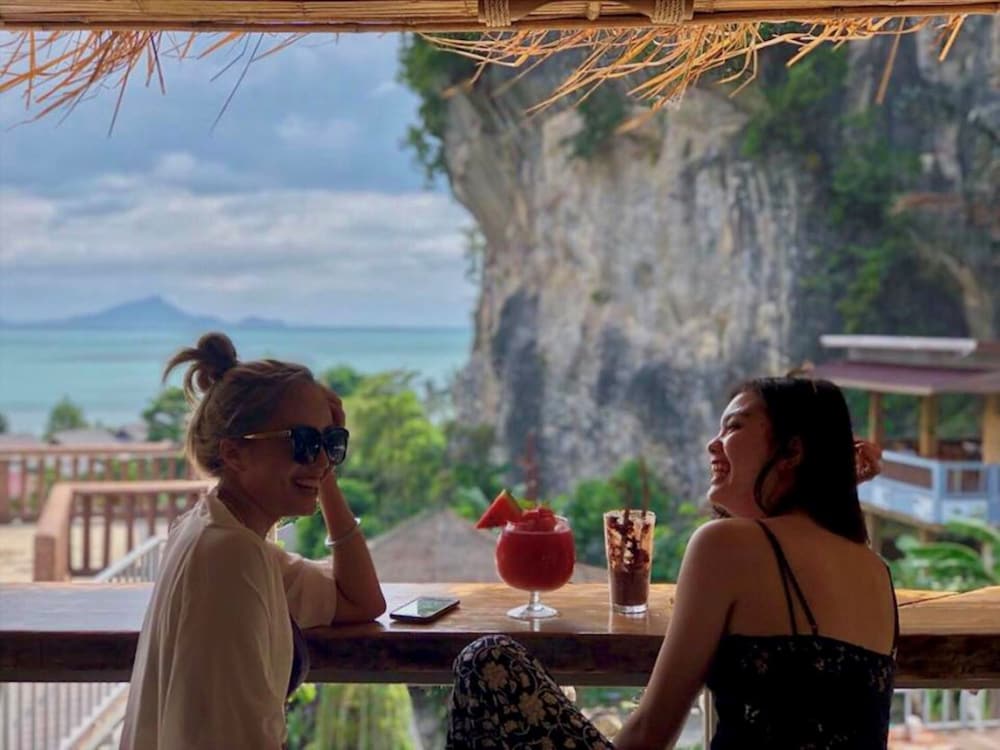 Фото Railay Phutawan Resort