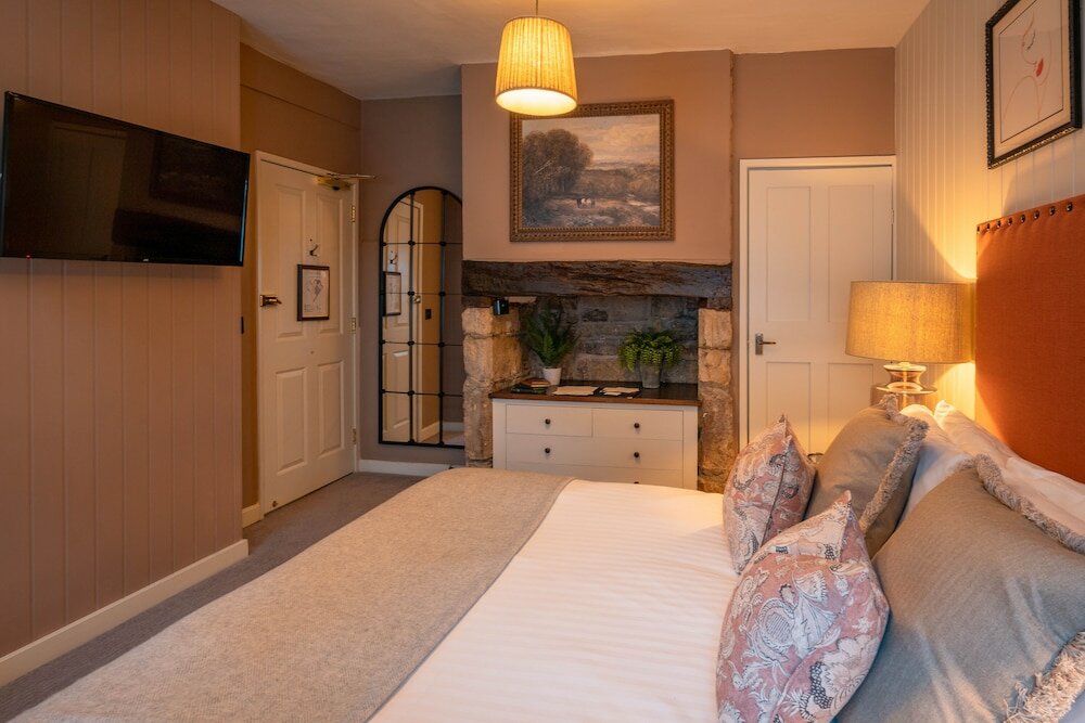 Фото The George Inn and The Plaine