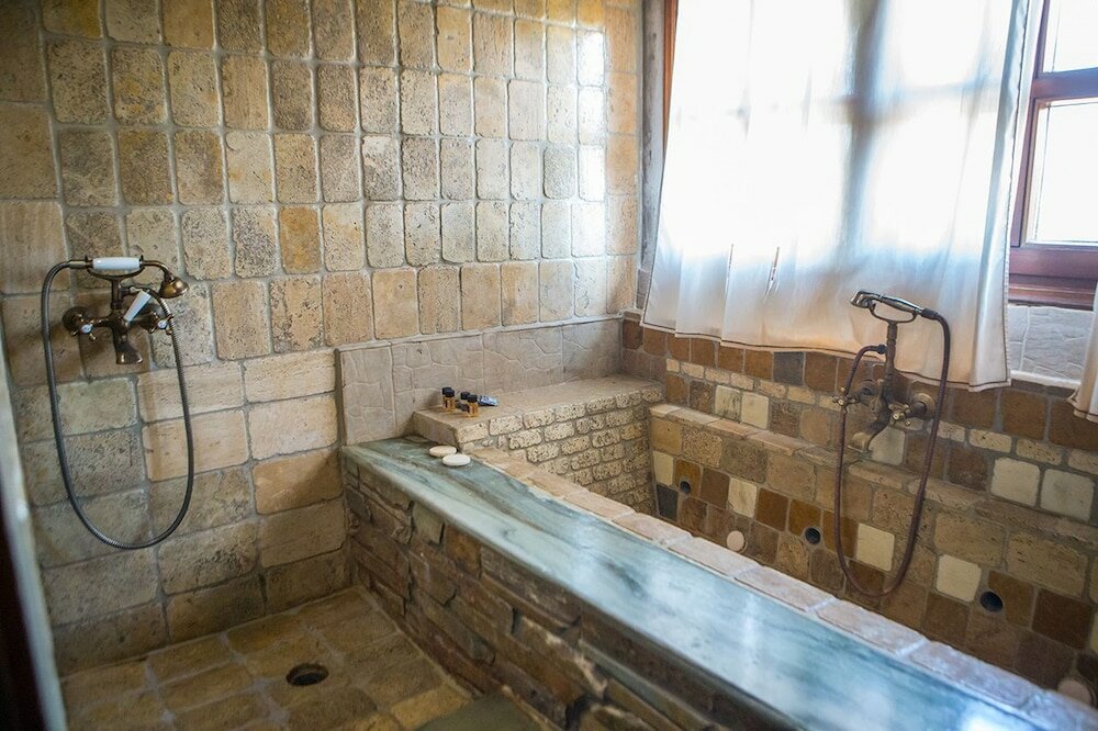 Фото Oikoperiigitis Hotel