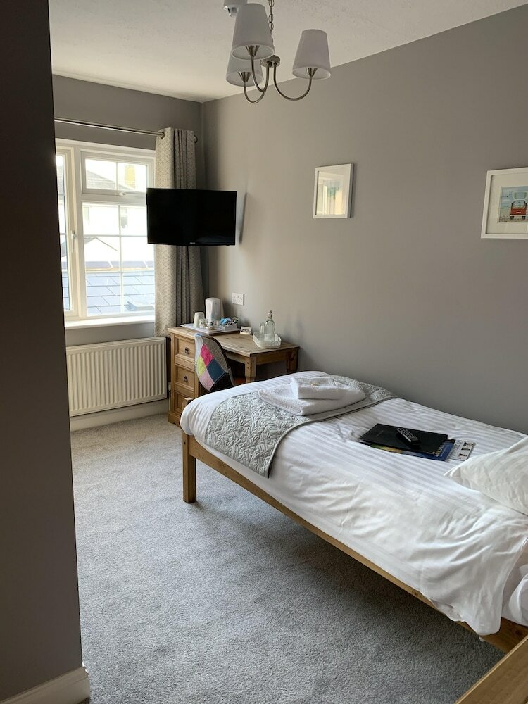 Фото Hensleigh House