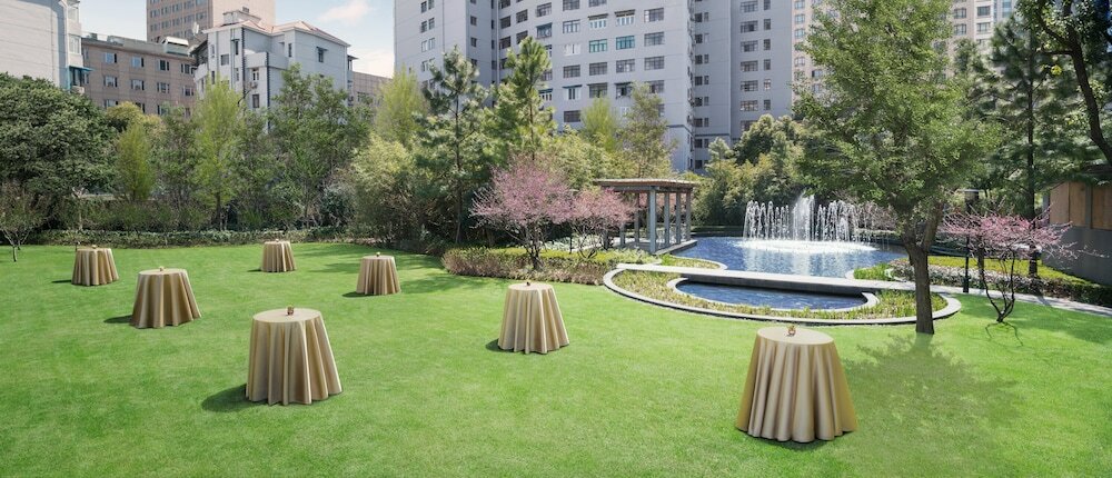 Фото The St. Regis Shanghai Jingan