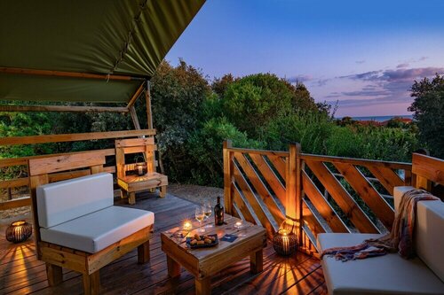 Гостиница Camping Village Parco della Gallinara в Априлии