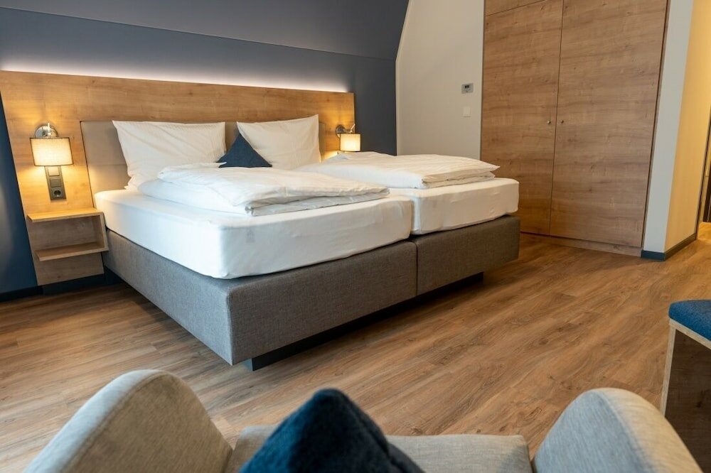 Фото Hotel Landgasthaus Ständenhof