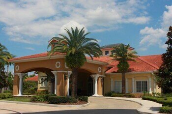 Фото 4br, 3ba T/home W Screened-in Heated Pool 4 Bedroom Townhouse by Redawning