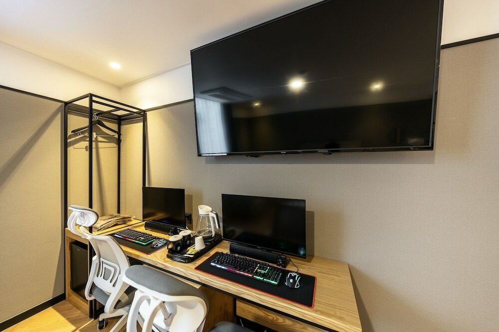 Фото Brown Dot Hotel Suwon