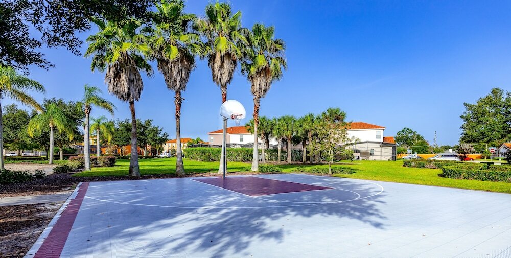 Фото Fantastic 4br 3ba with Pvt Pool with Lake view near to Disney