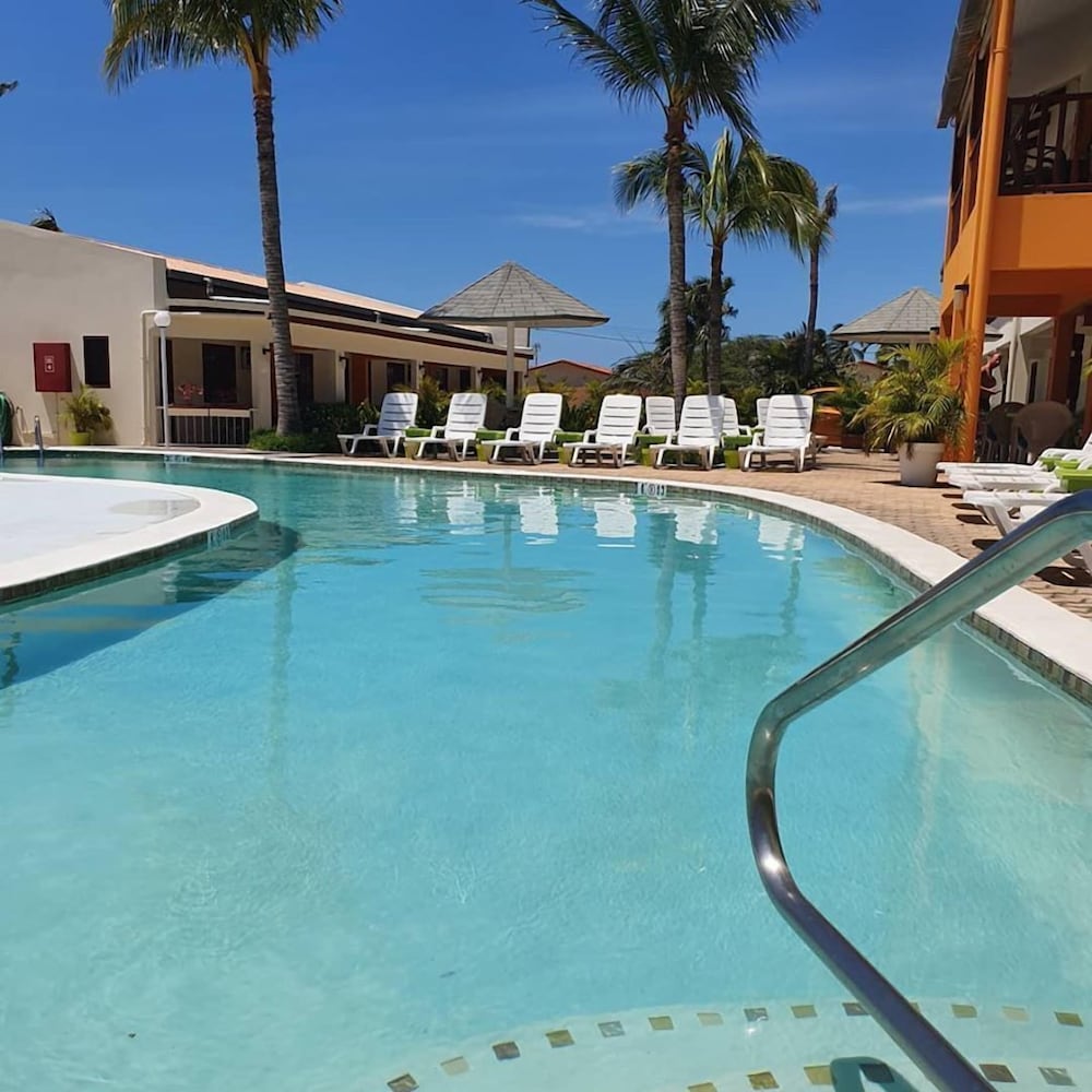 Фото Aruba Quality Apartments & Suites