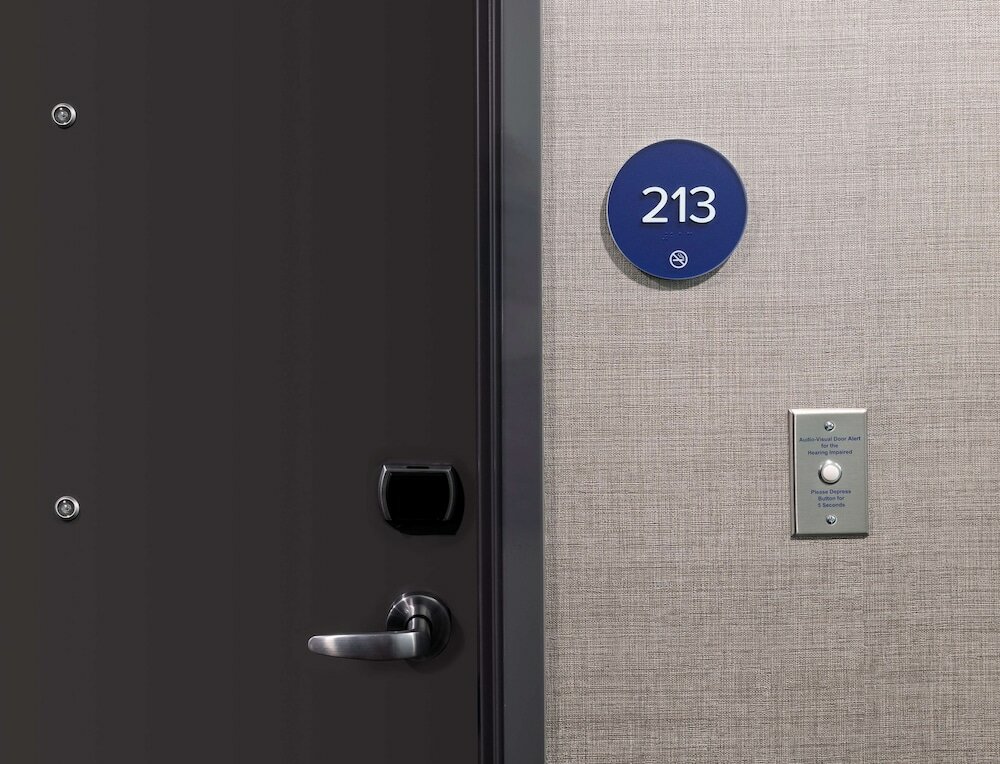 Фото Tru by Hilton Phoenix Glendale Westgate, Az