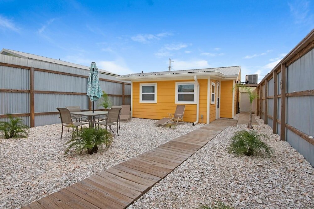 Фото Sunset Escapes B