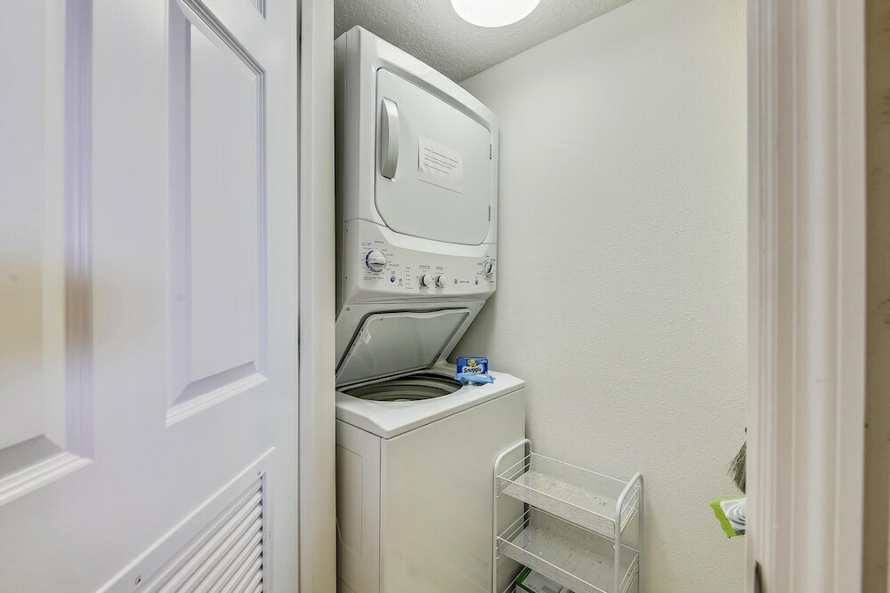 Фото Emerald Beach by Book That Condo