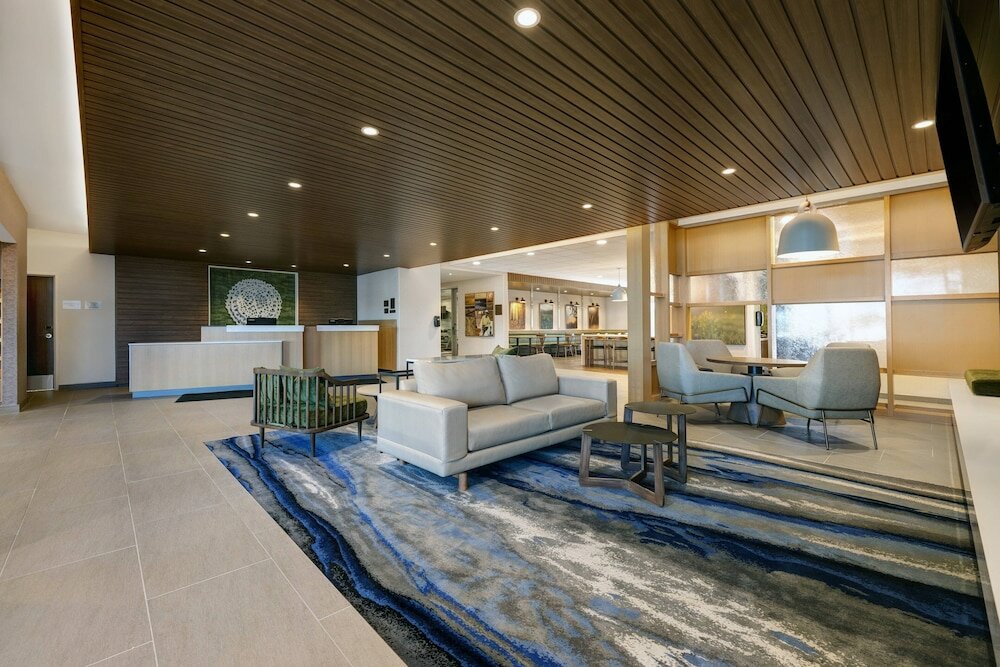 Фото Fairfield Inn & Suites by Marriott Milwaukee Brookfield