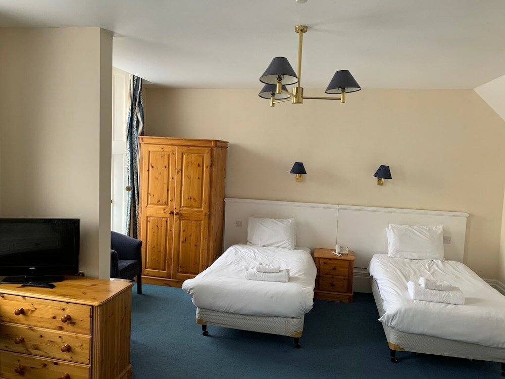 Фото Yelf's Hotel