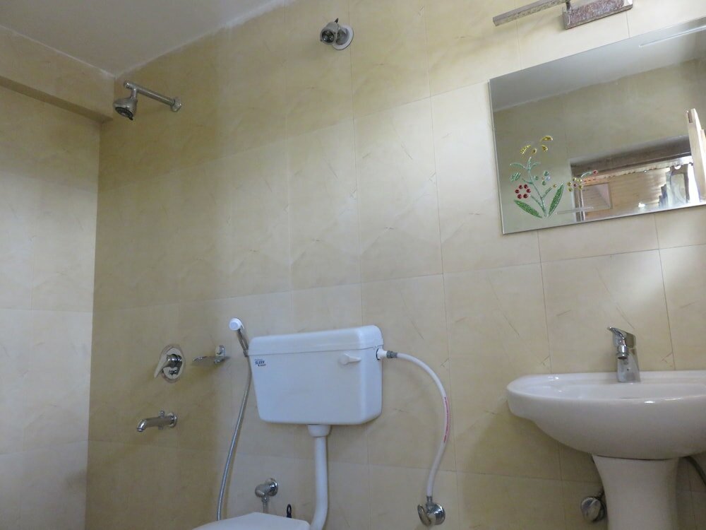 Фото Tih Hotel Nezer Holiday Inn