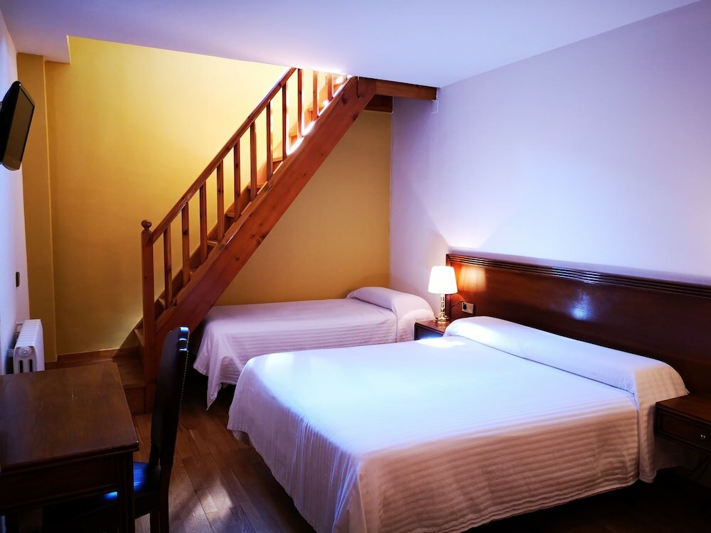 Фото Hotel Rural Santa Bàrbara de la Vall d'Ordino