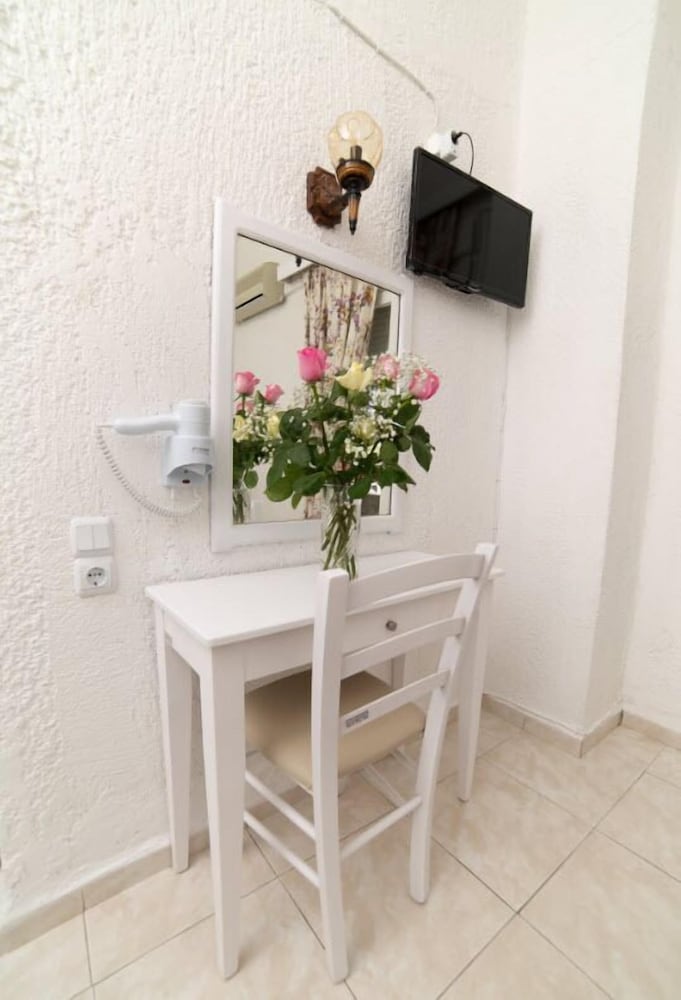 Фото Roxani Hotel