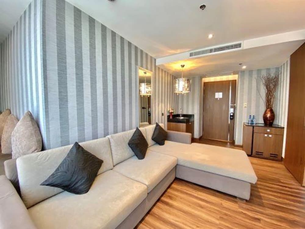 Фото The Continent Hotel Sukhumvit  Asok BTS Bangkok