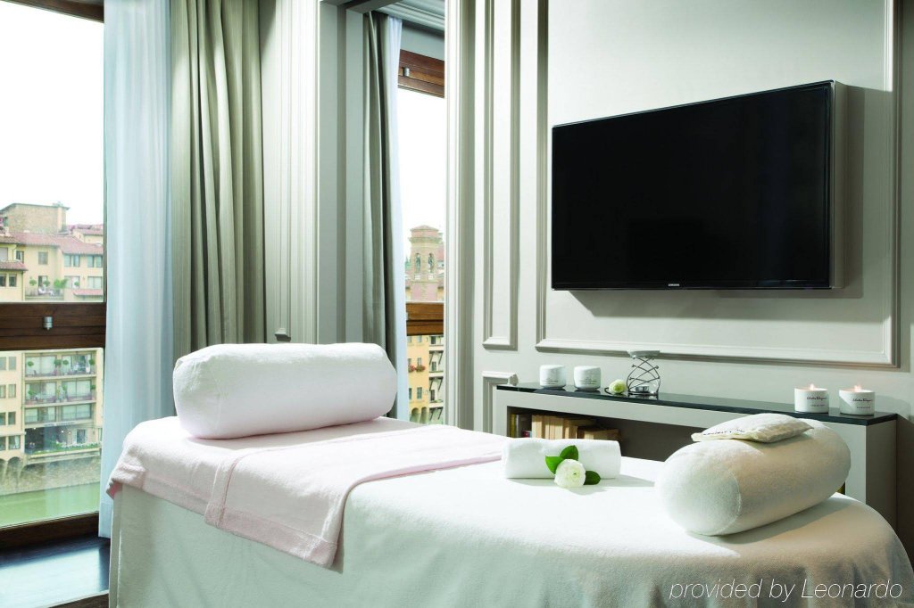 Фото Portrait Firenze - Lungarno Collection