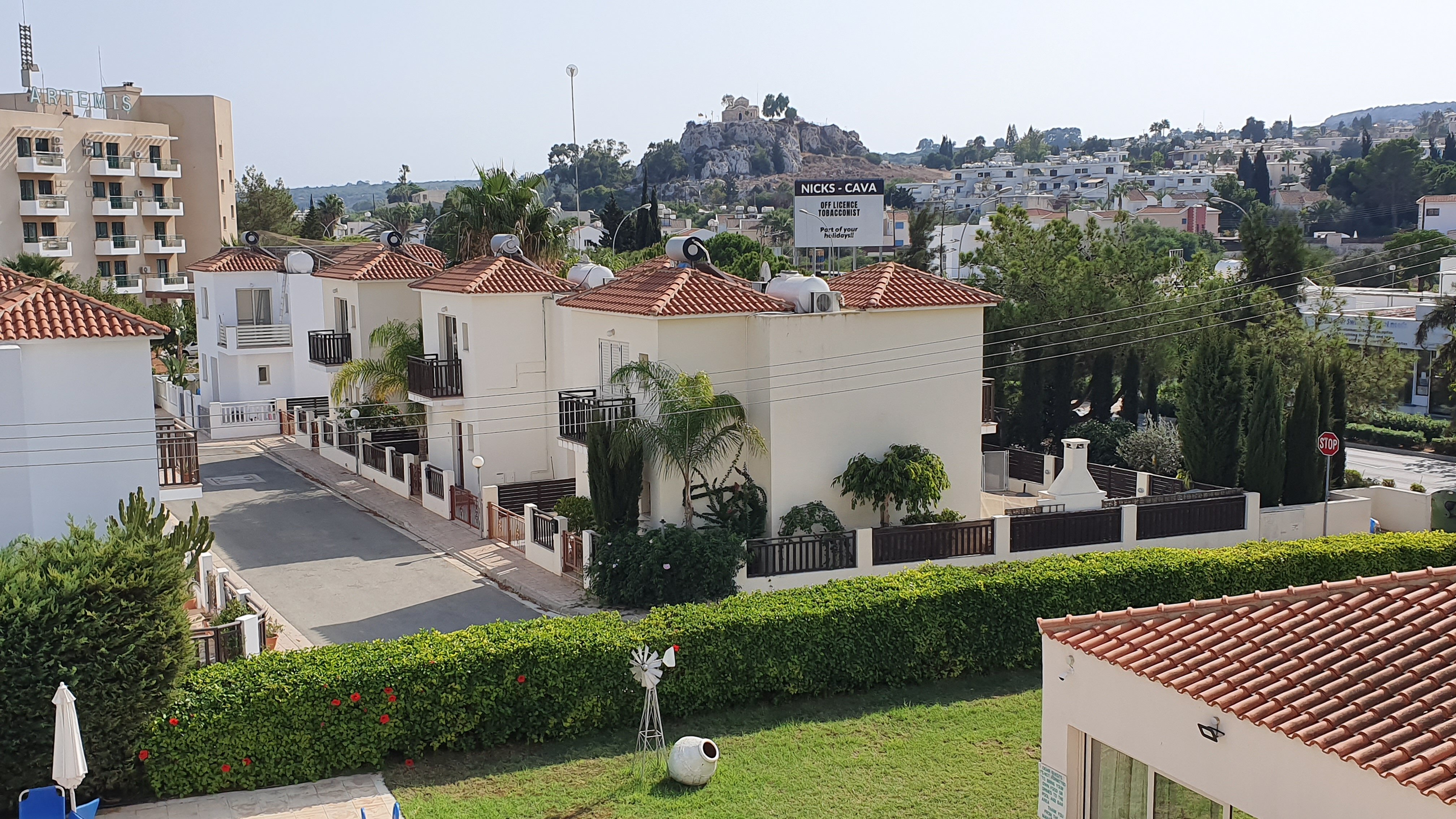 Фото Mandalena Hotel Apartments