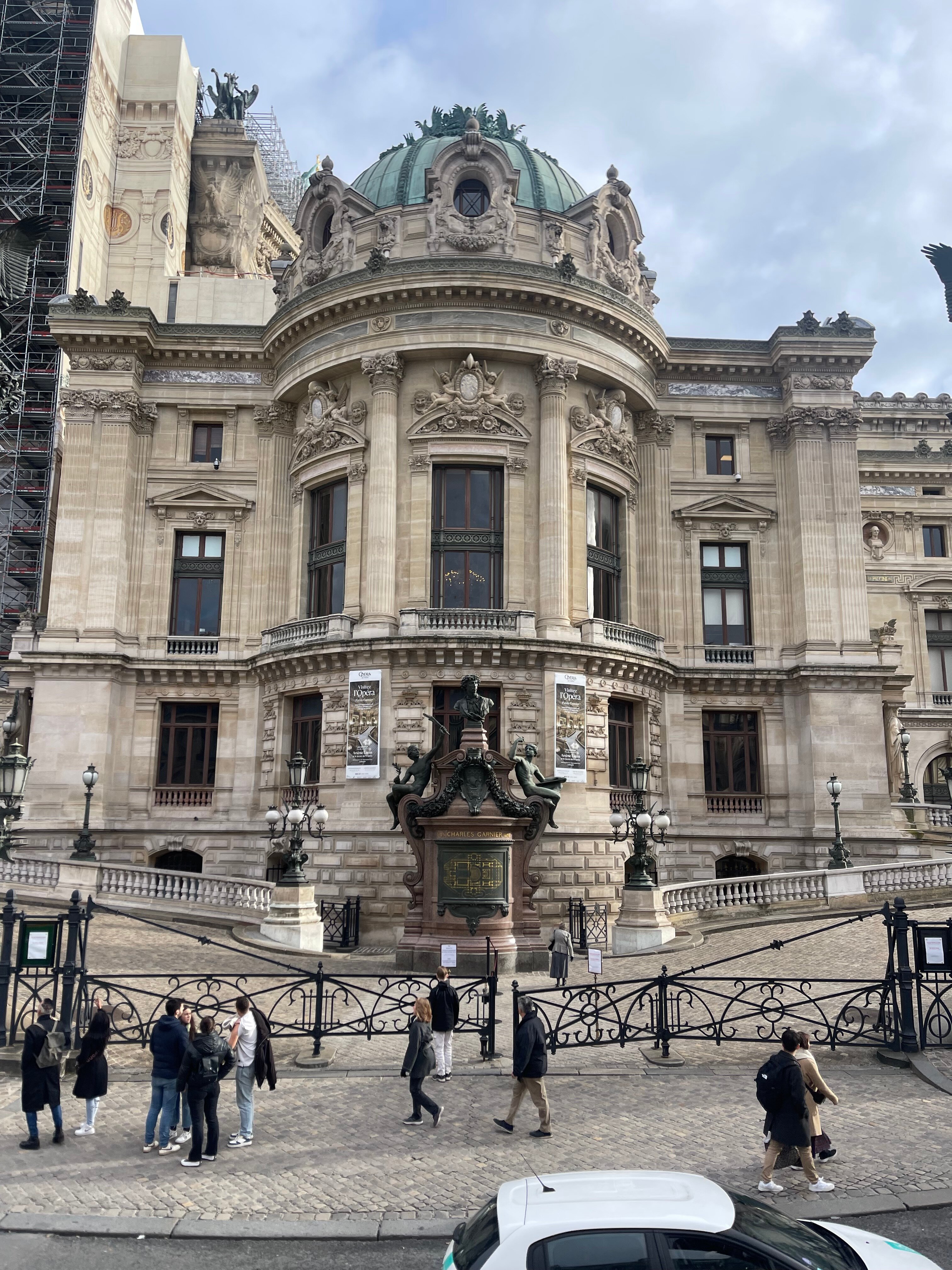 Фото Hotel St Pétersbourg Opéra & SPA