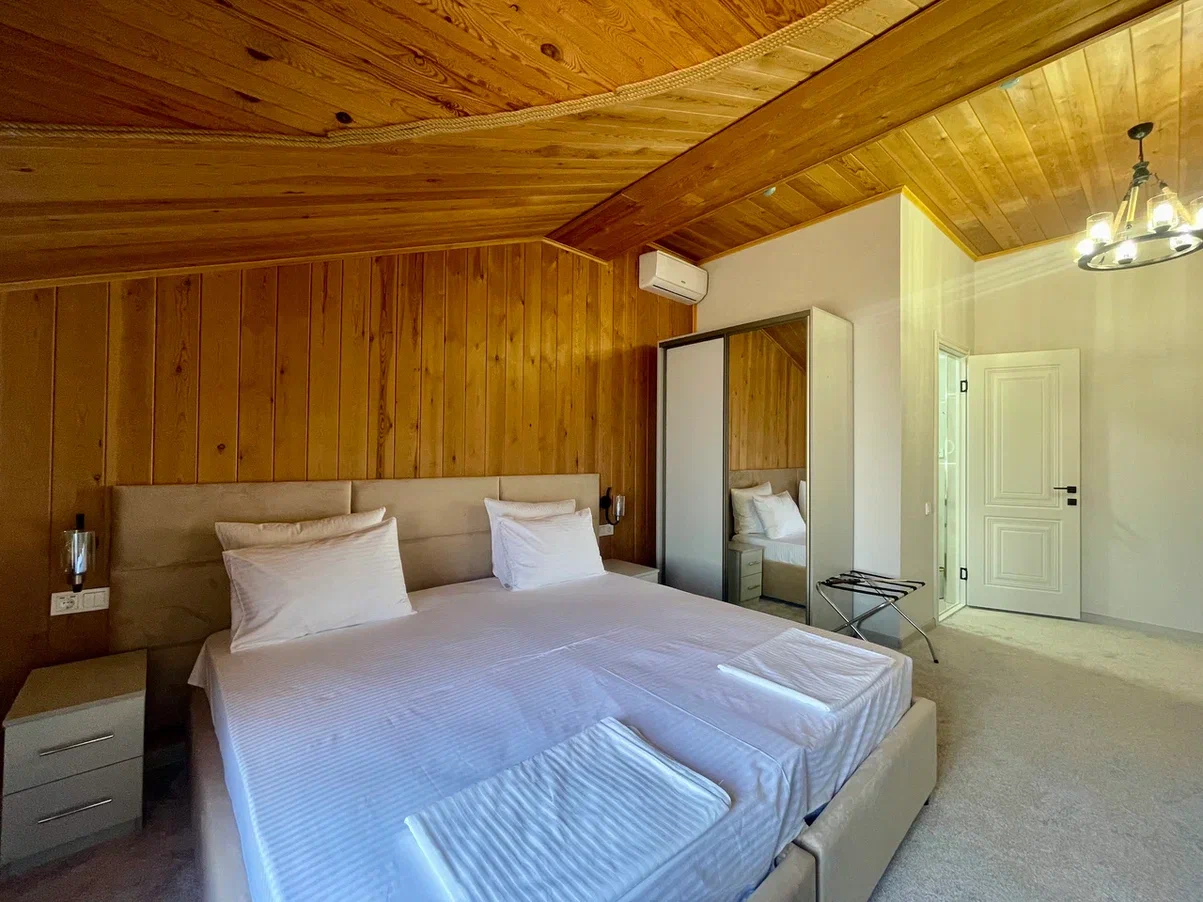 Фото Флагман