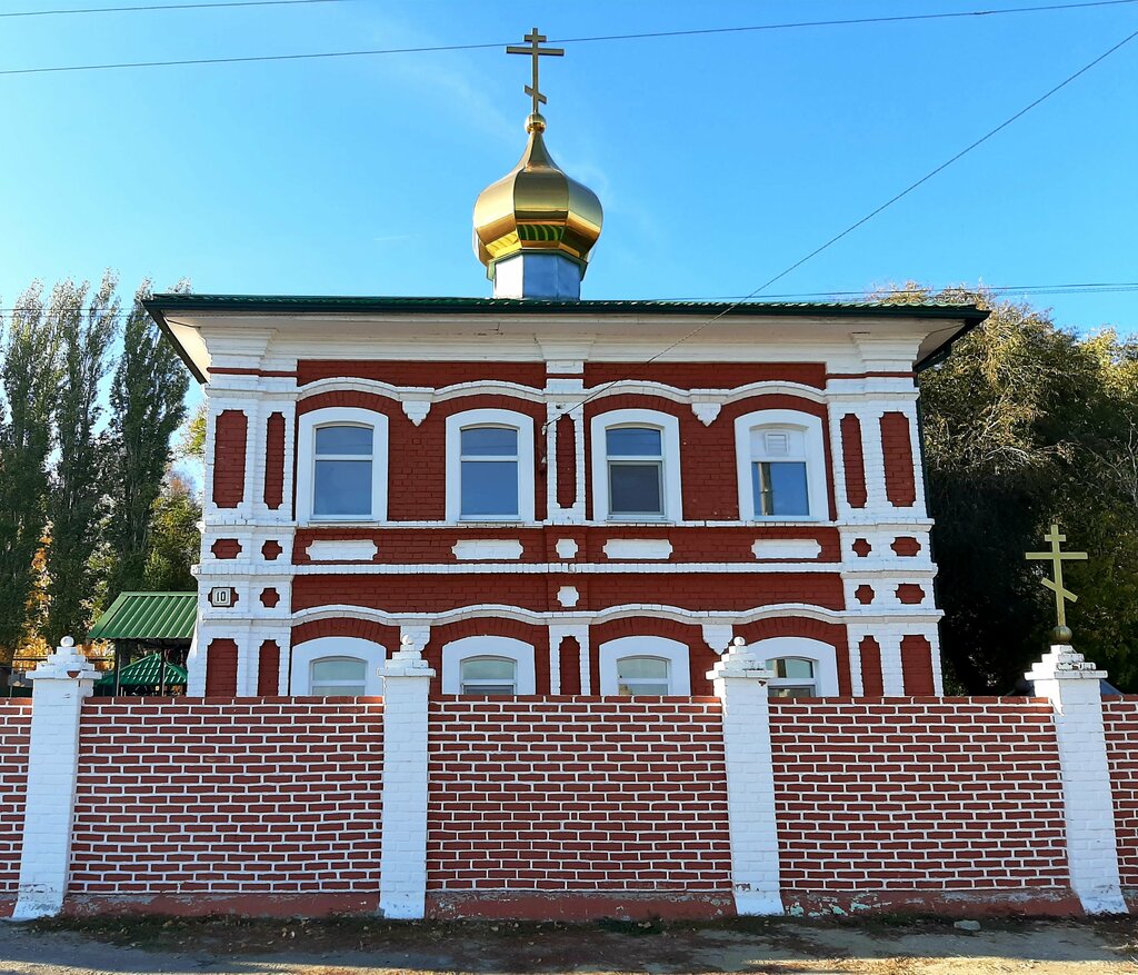Православный храм Свято-Троицкий храм, Саратовская область, фото