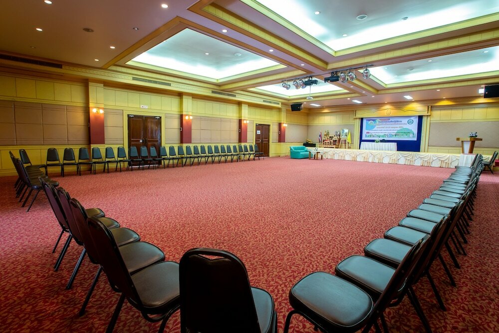 Фото Surin Majestic Hotel