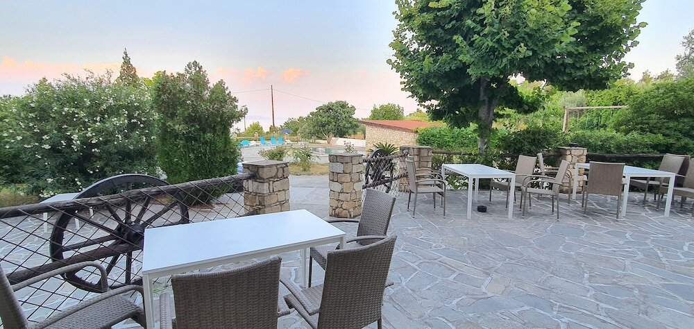 Фото Pashos Hotel