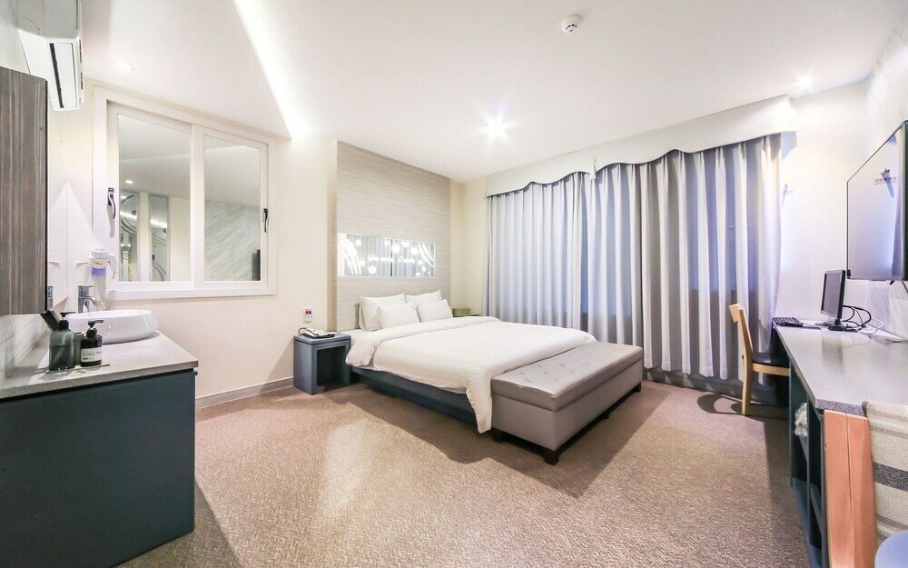 Фото The Brain Hotel