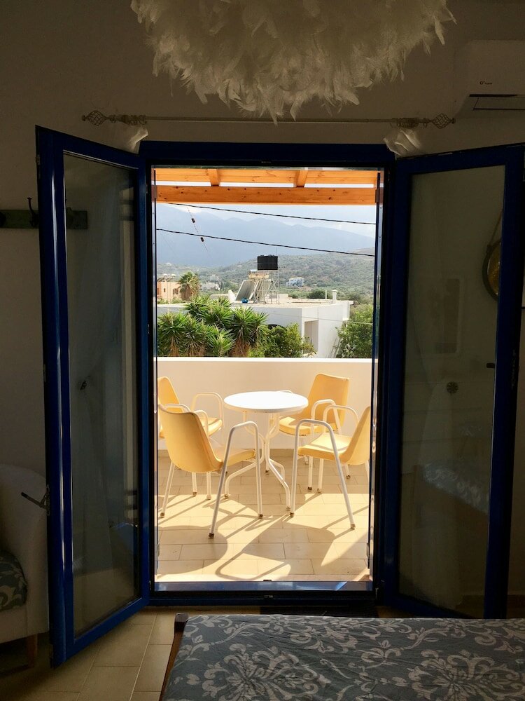 Фото Aphrodite and Apollo Apartments