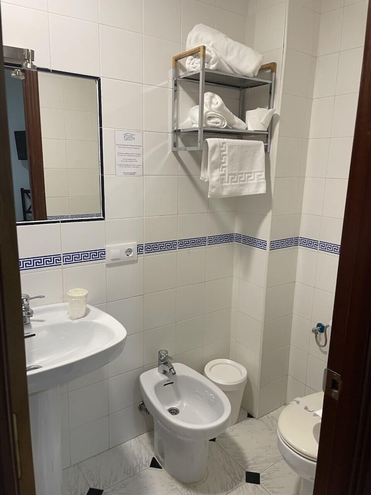 Фото Hostal Fleming