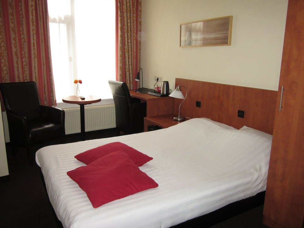 Фото Fletcher Beachhotel Scheveningen