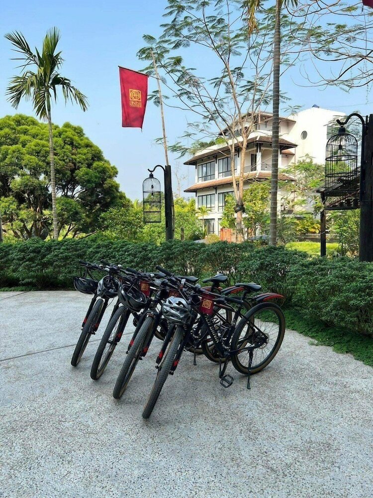 Фото ANhill Boutique