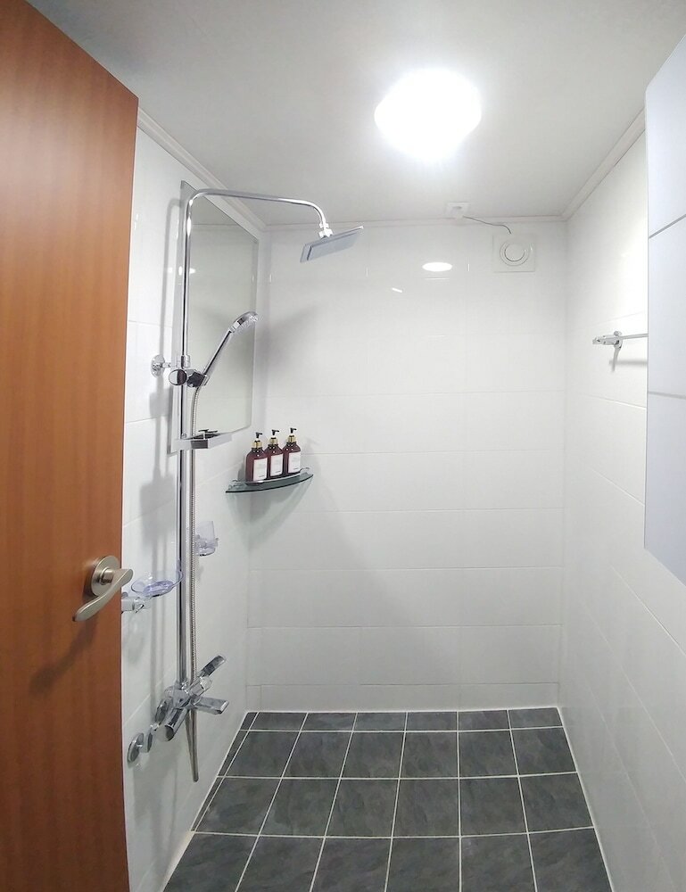 Фото Dolma Guesthouse Hongdae