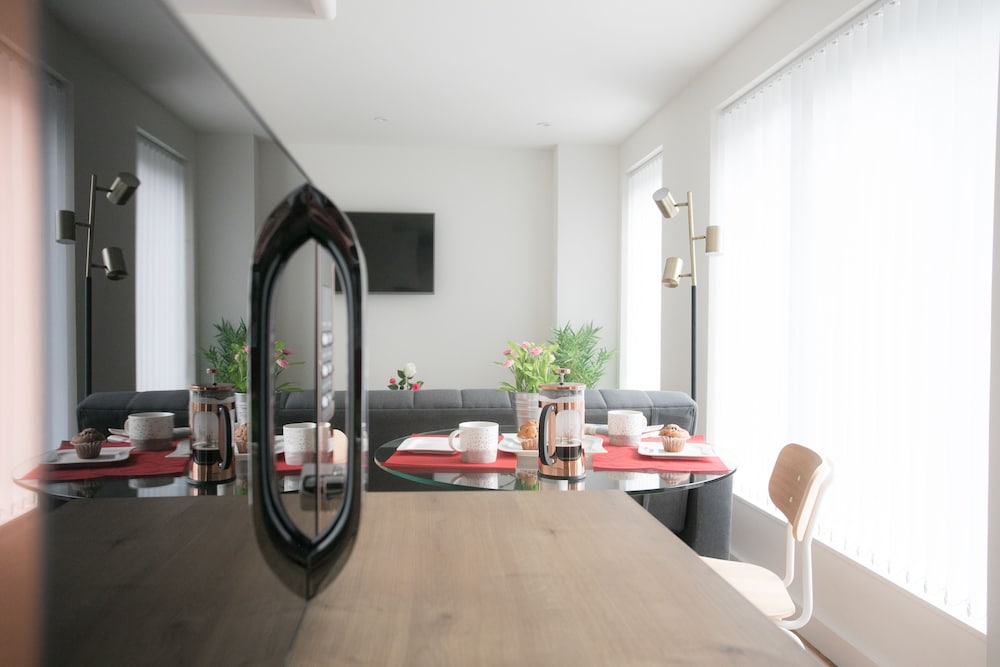 Фото Moonside - Stunning Angel Apartments