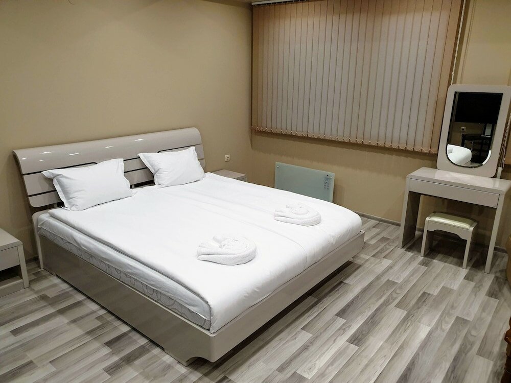 Фото Hotel Central