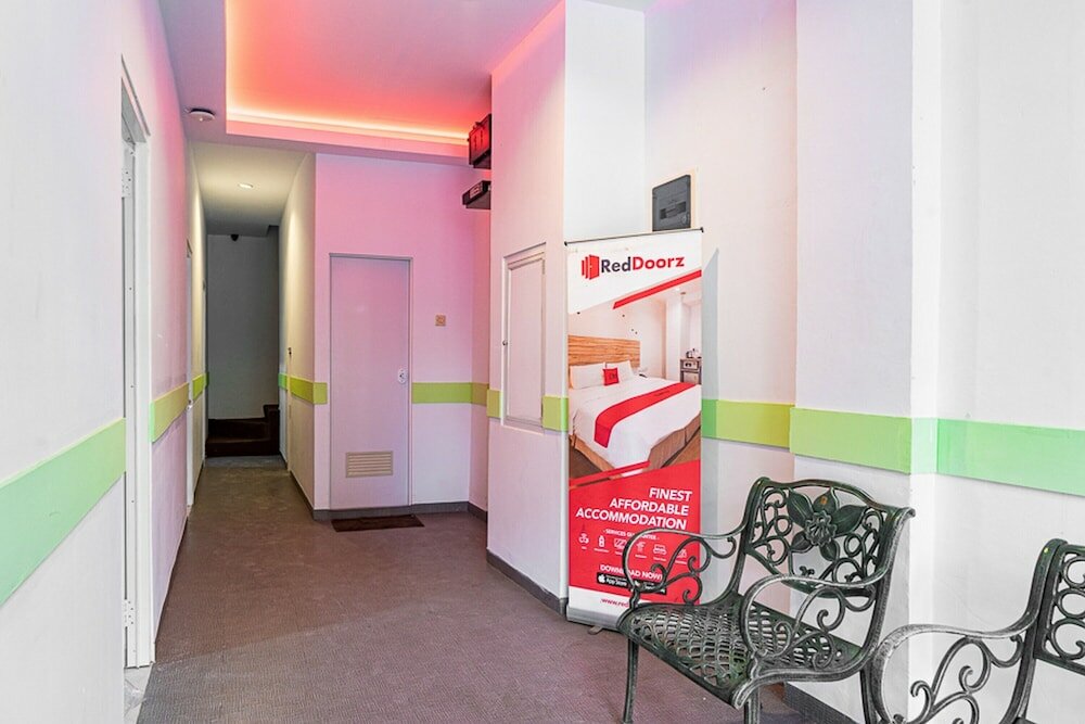 Фото RedDoorz near Pecenongan 2