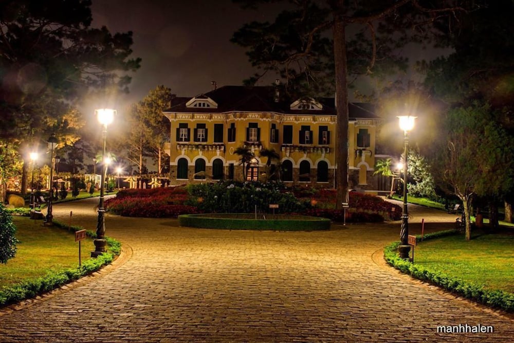 Фото отеля 1