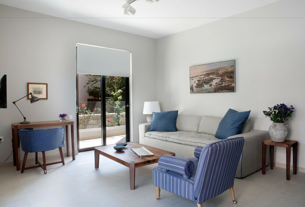 Фото Aethrion Boutique Homes