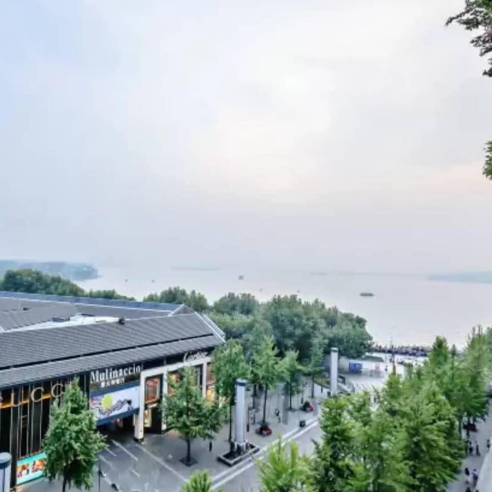 Фото Candice Hotel Apartment