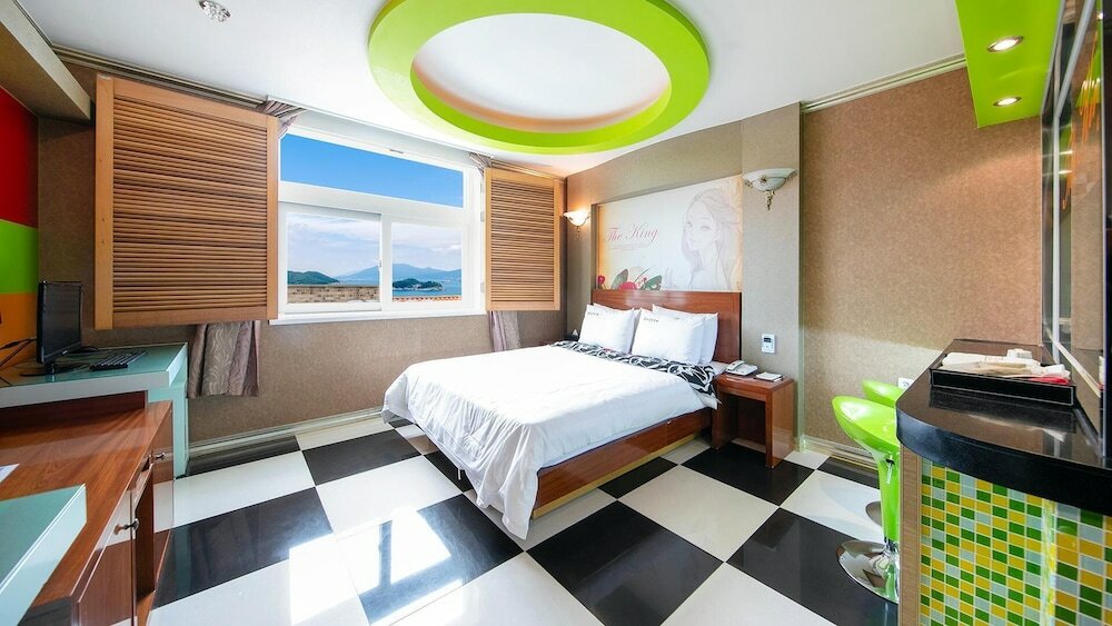 Фото Yeosu King Pension Tel